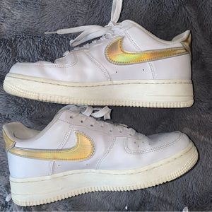 Nike Air Force 1 (Gold swoosh)